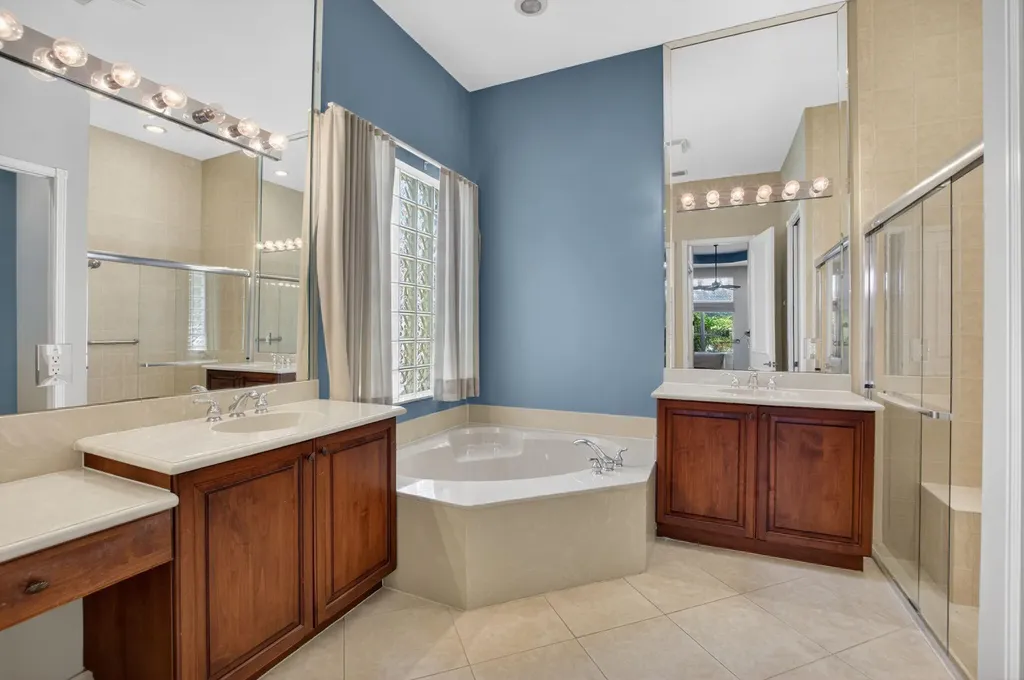6959 Imperial Beach Circle Delray Beach FL 33446