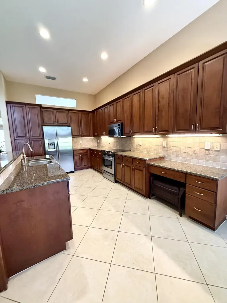 6959 Imperial Beach Circle Delray Beach FL 33446