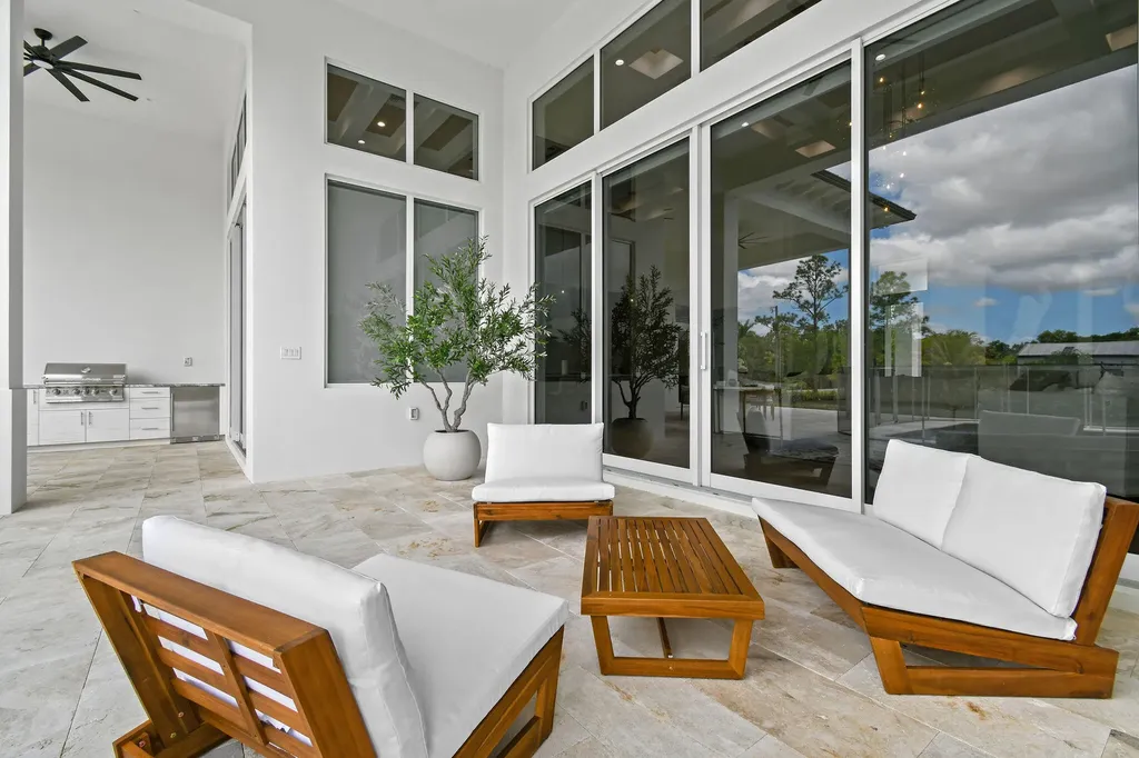 9105 Whippoorwill Trail Jupiter FL 33478