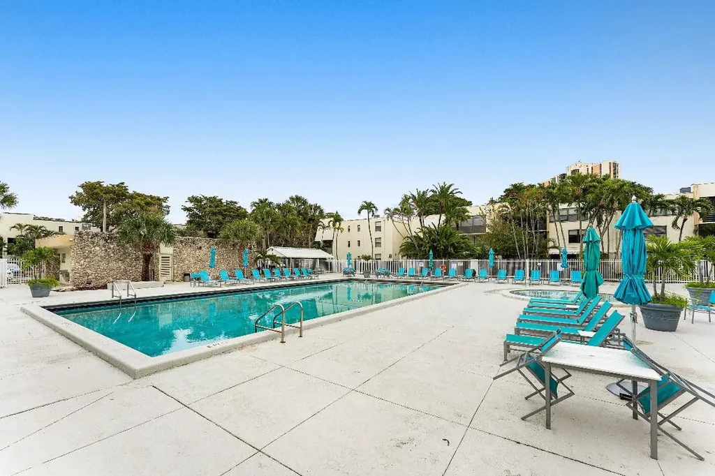 20200 W Country Club Drive Aventura FL 33180