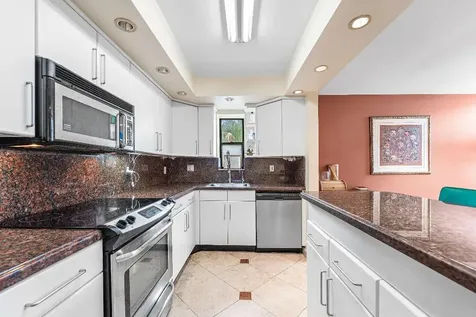 20200 W Country Club Drive Aventura FL 33180