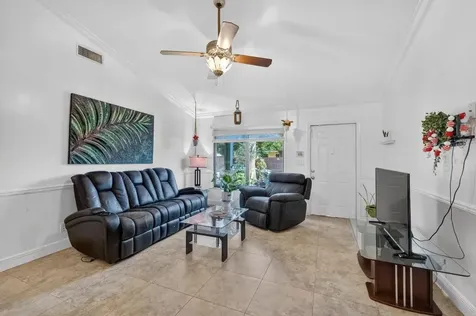 1236 SW 75th Avenue North Lauderdale FL 33068