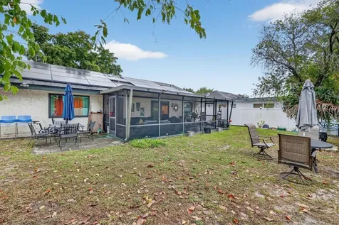 1236 SW 75th Avenue North Lauderdale FL 33068
