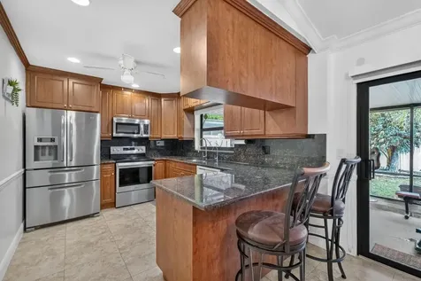 1236 SW 75th Avenue North Lauderdale FL 33068