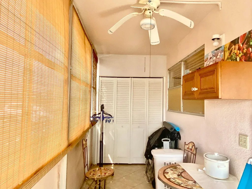 64 Flanders B Delray Beach FL 33484