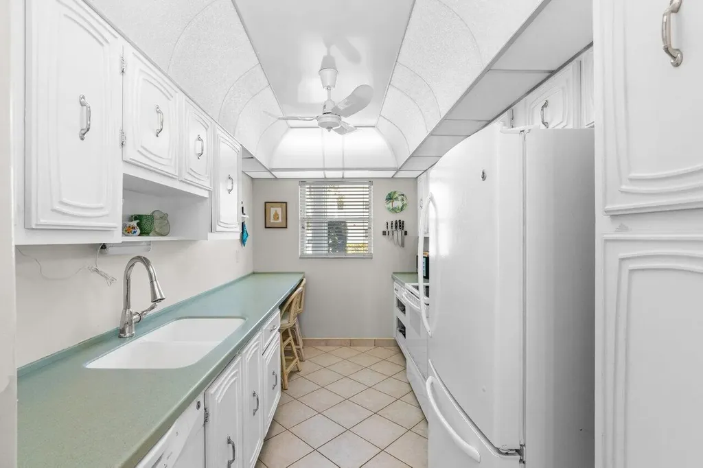 2460 SW 22nd Avenue Delray Beach FL 33445