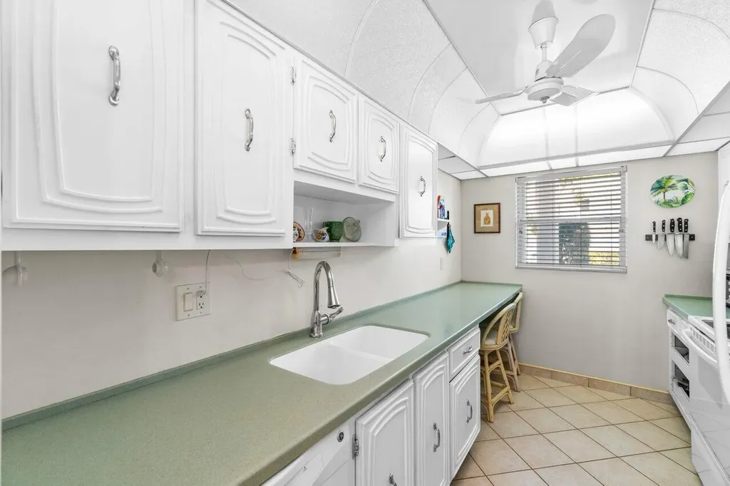 2460 SW 22nd Avenue Delray Beach FL 33445