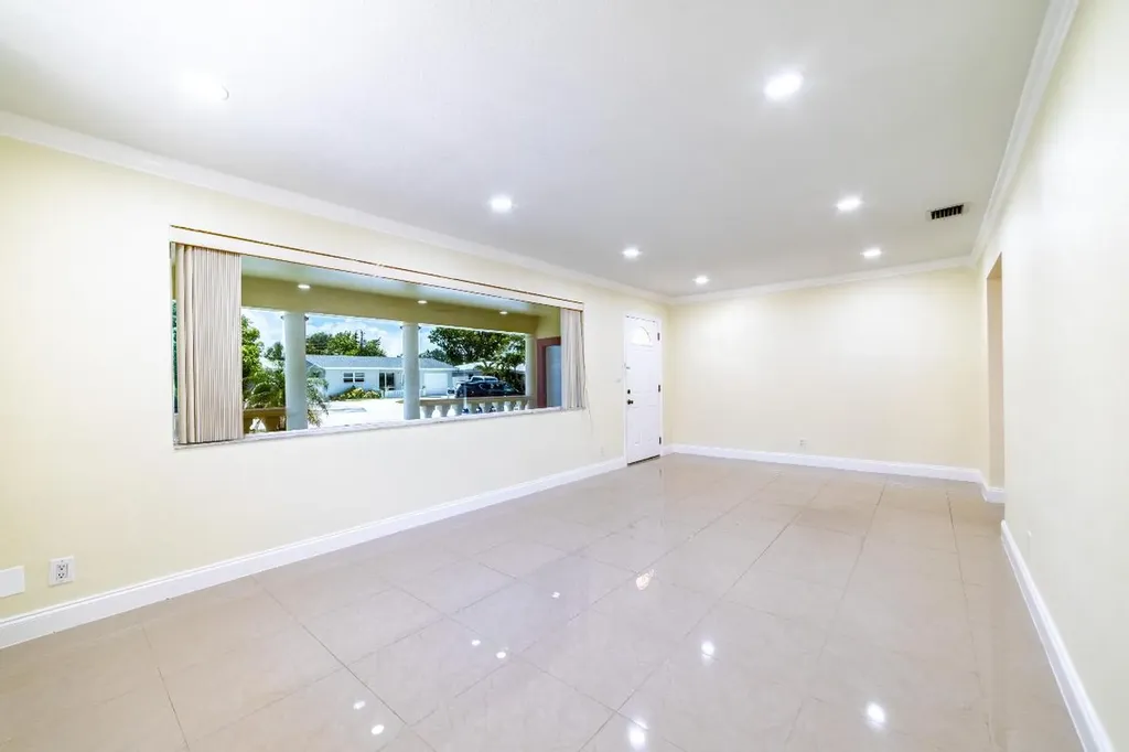 3730 NE 13th Terrace Pompano Beach FL 33064