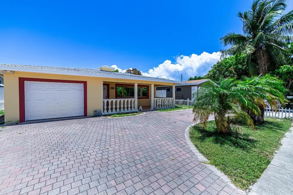 3730 NE 13th Terrace Pompano Beach FL 33064