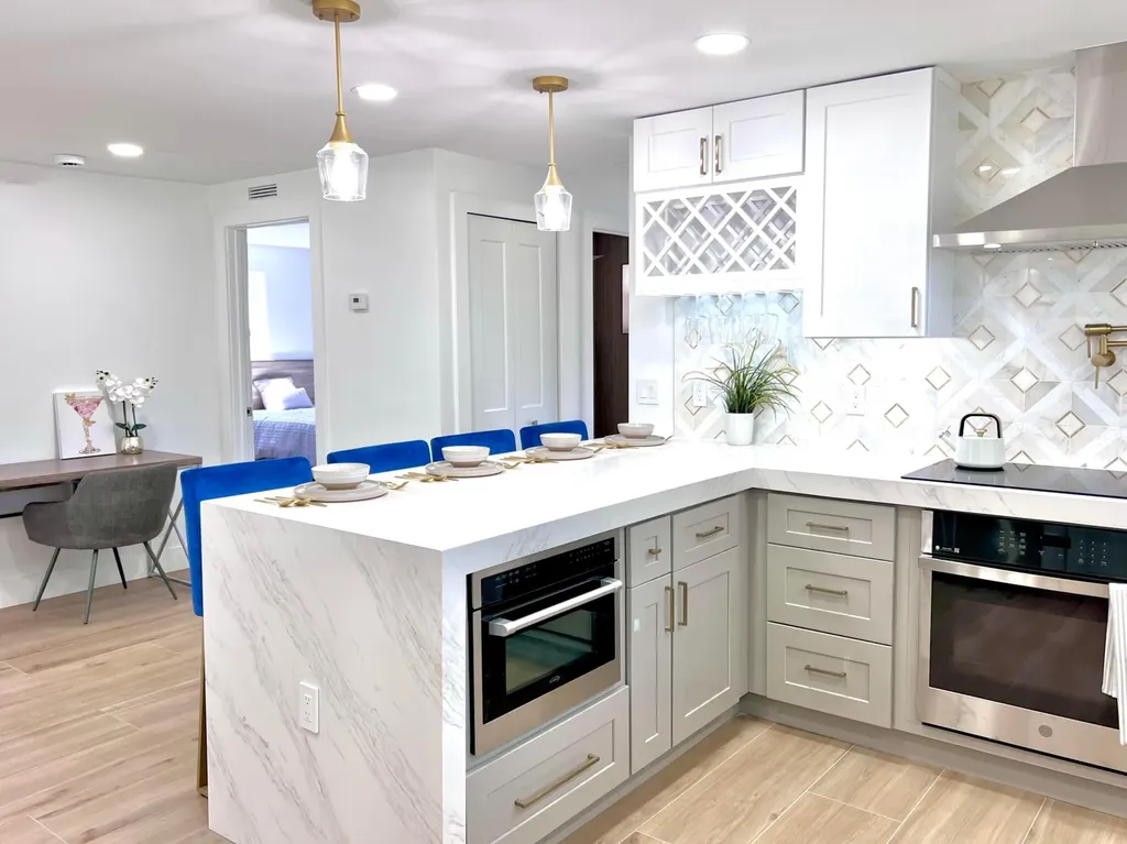118 SW 9th Avenue Delray Beach FL 33444