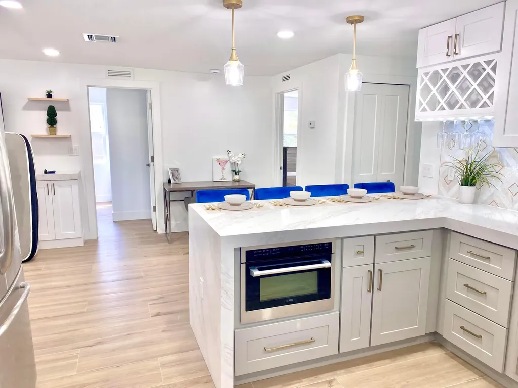 118 SW 9th Avenue Delray Beach FL 33444