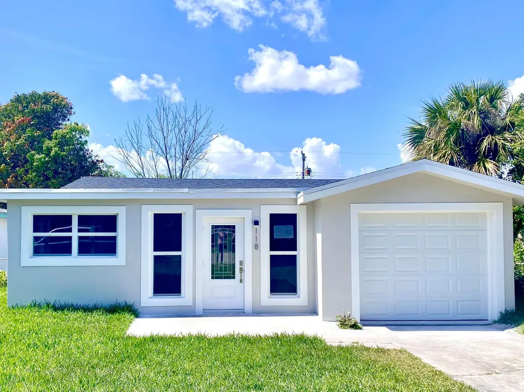 118 SW 9th Avenue Delray Beach FL 33444