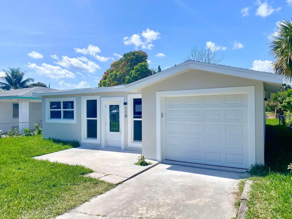 118 SW 9th Avenue Delray Beach FL 33444