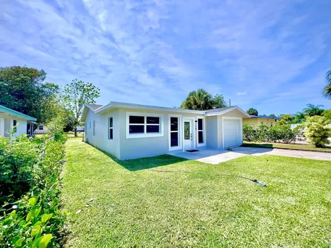 118 SW 9th Avenue Delray Beach FL 33444