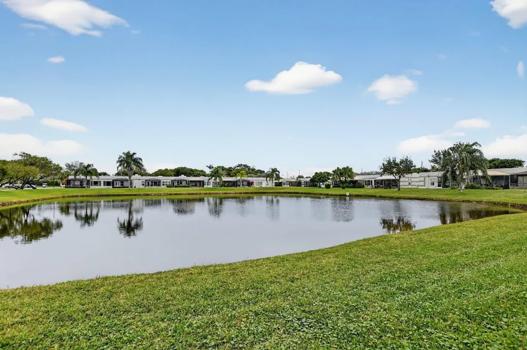 18900 Haywood Terrace Boca Raton FL 33496