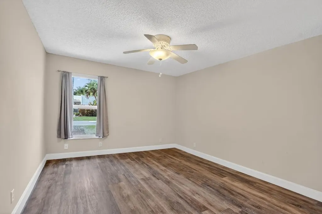 18900 Haywood Terrace Boca Raton FL 33496
