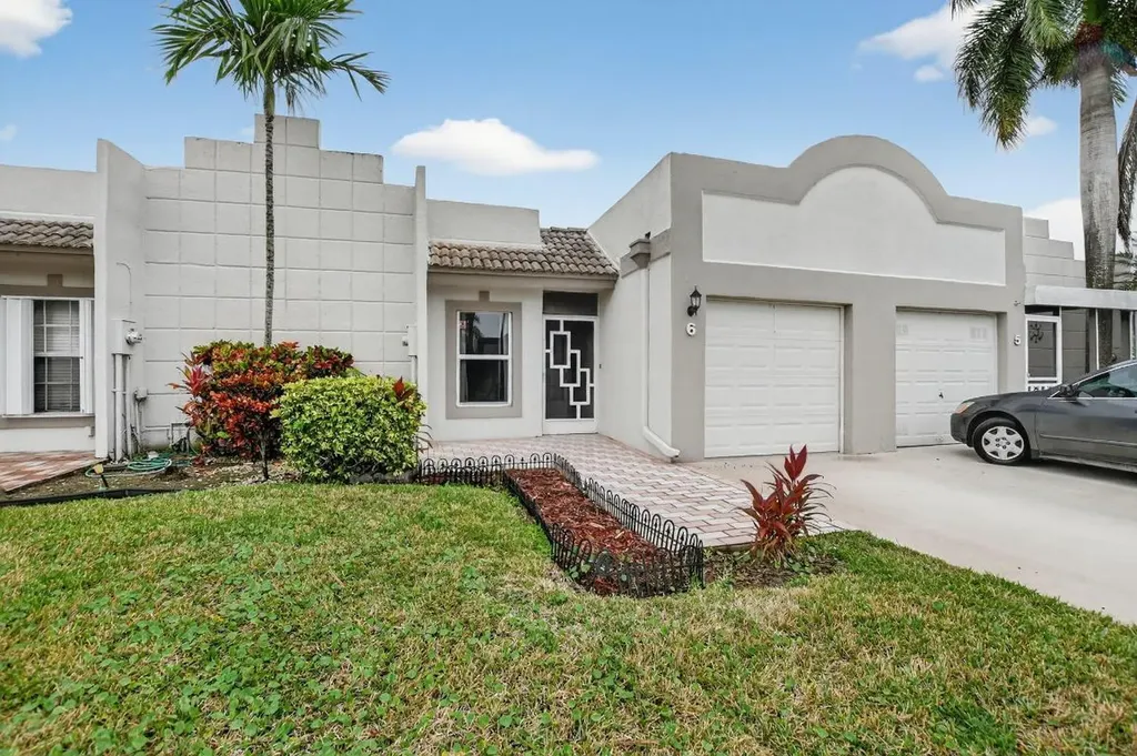 18900 Haywood Terrace Boca Raton FL 33496
