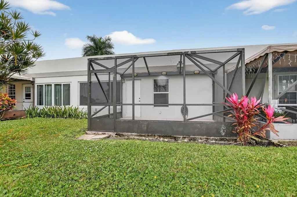 18900 Haywood Terrace Boca Raton FL 33496
