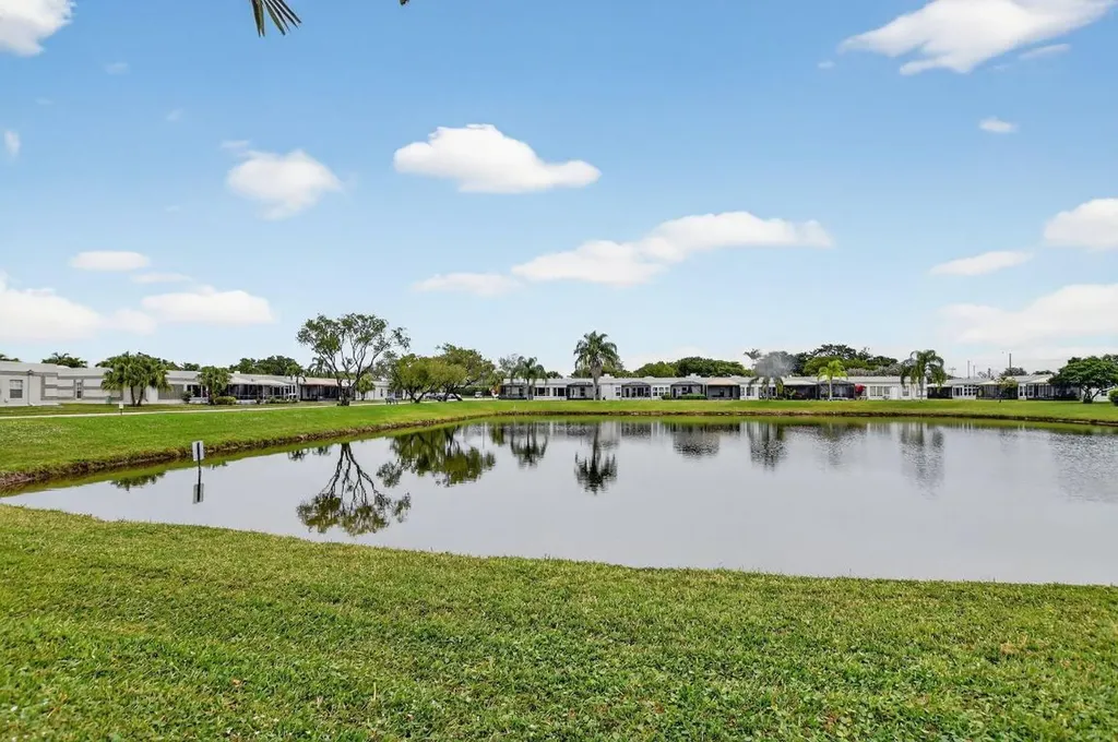 18900 Haywood Terrace Boca Raton FL 33496