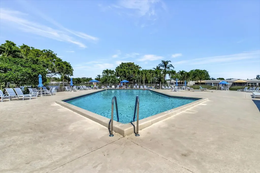 18900 Haywood Terrace Boca Raton FL 33496
