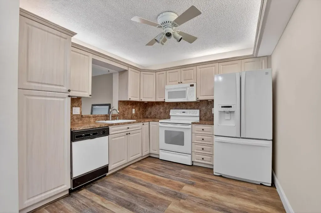 18900 Haywood Terrace Boca Raton FL 33496