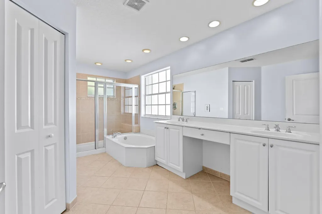 11704 SW Bennington Circle Port St Lucie FL 34987