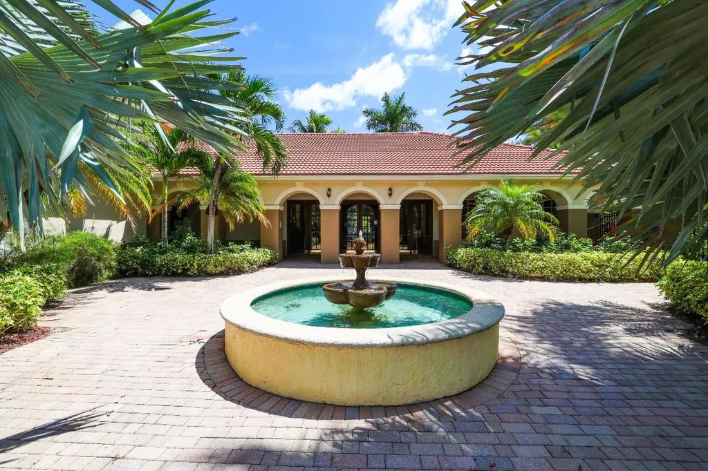 15085 Michelangelo Boulevard Delray Beach FL 33446