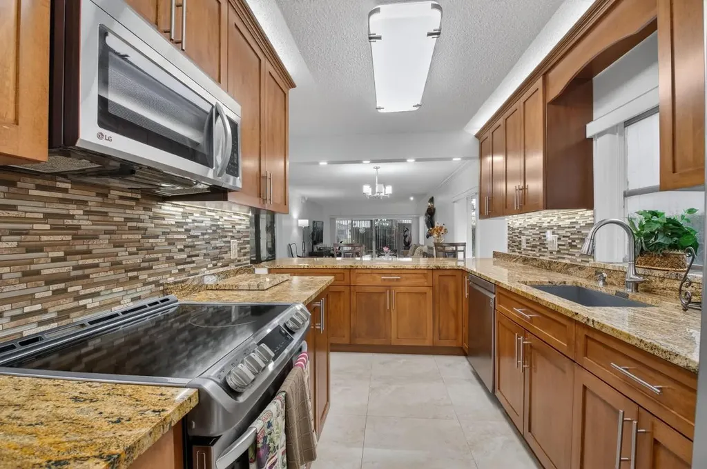 13729 Date Palm Court Delray Beach FL 33484