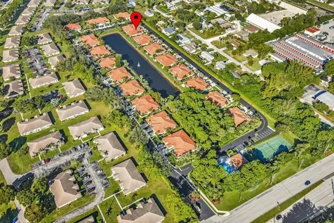 5104 N La Sedona Circle Delray Beach FL 33484