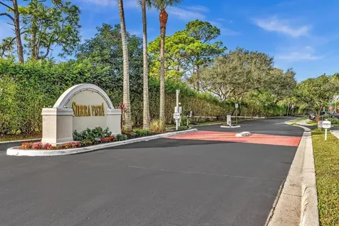 5104 N La Sedona Circle Delray Beach FL 33484