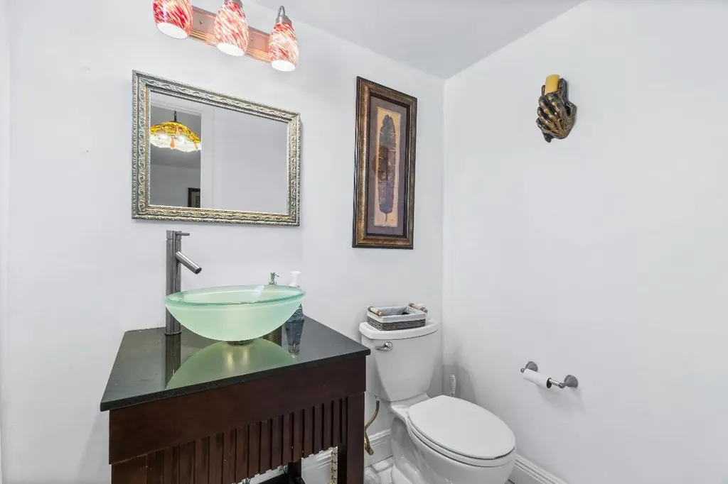 658 NE 6th Court E Boynton Beach FL 33435