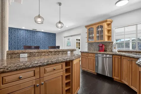 736 NE 34th Court Oakland Park FL 33334