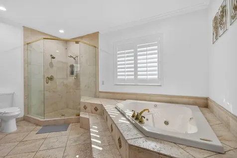736 NE 34th Court Oakland Park FL 33334
