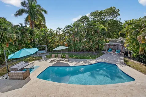 736 NE 34th Court Oakland Park FL 33334