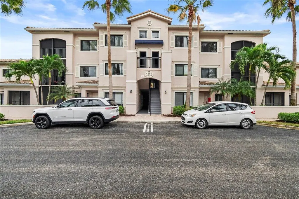 2804 Sarento Place Palm Beach Gardens FL 33410