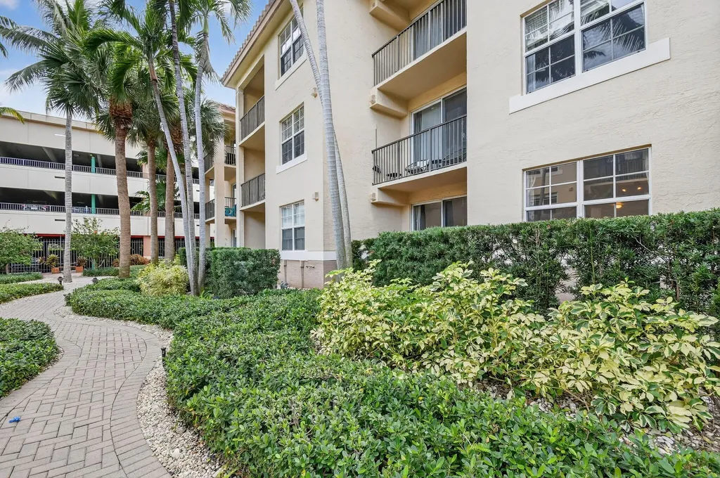 1805 N Flagler Drive West Palm Beach FL 33407