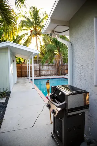 916 W Drew Street Lantana FL 33462