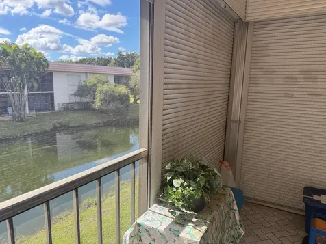 399 Lakeview Drive Weston FL 33326
