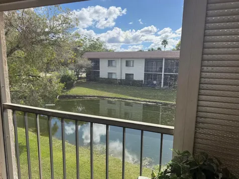 399 Lakeview Drive Weston FL 33326