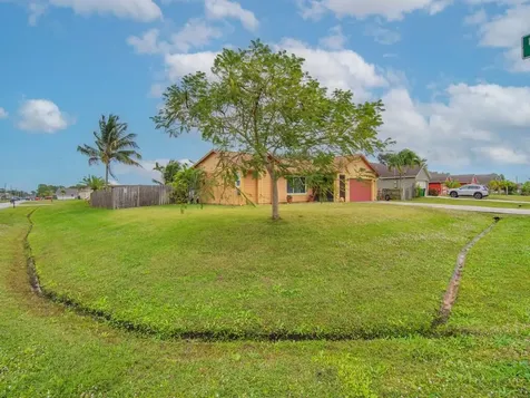 4401 SW Babylon Street Port St Lucie FL 34953