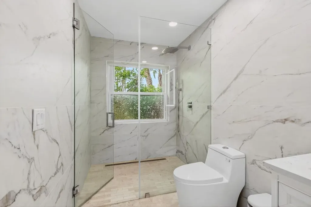 5735 Lakeview Mews Circle Boynton Beach FL 33437