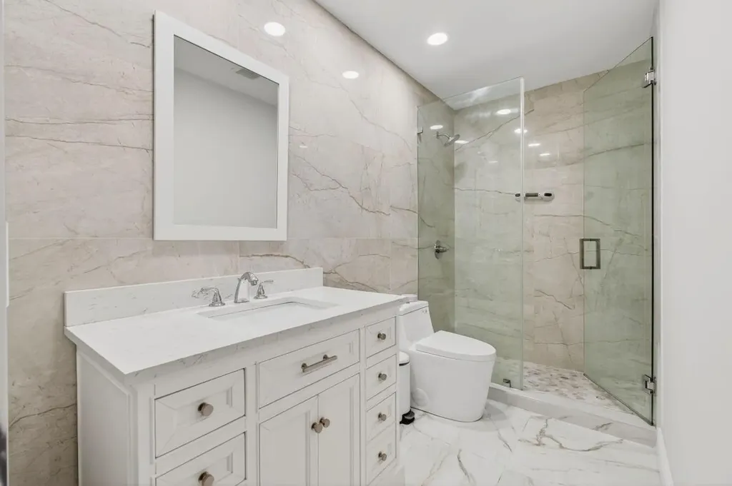 5735 Lakeview Mews Circle Boynton Beach FL 33437