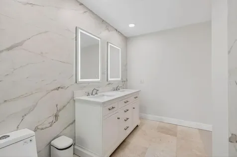 5735 Lakeview Mews Circle Boynton Beach FL 33437