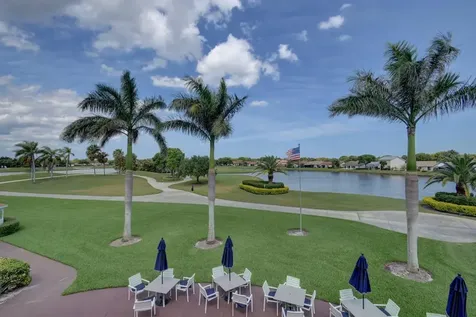 5735 Lakeview Mews Circle Boynton Beach FL 33437
