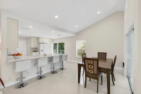 5735 Lakeview Mews Circle Boynton Beach FL 33437