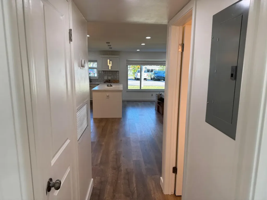 917 S Drive Terrace Delray Beach FL 33445