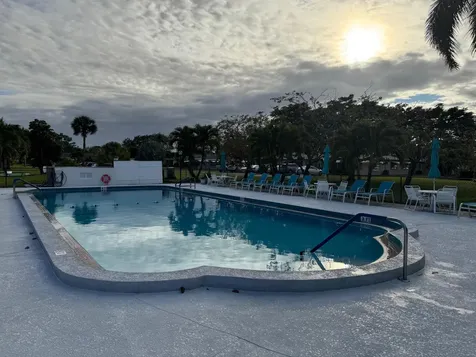 917 S Drive Terrace Delray Beach FL 33445