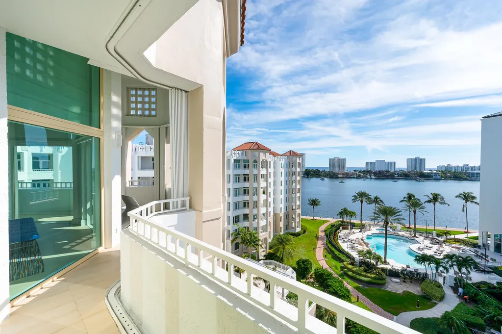 300 SE 5th Avenue Boca Raton FL 33432