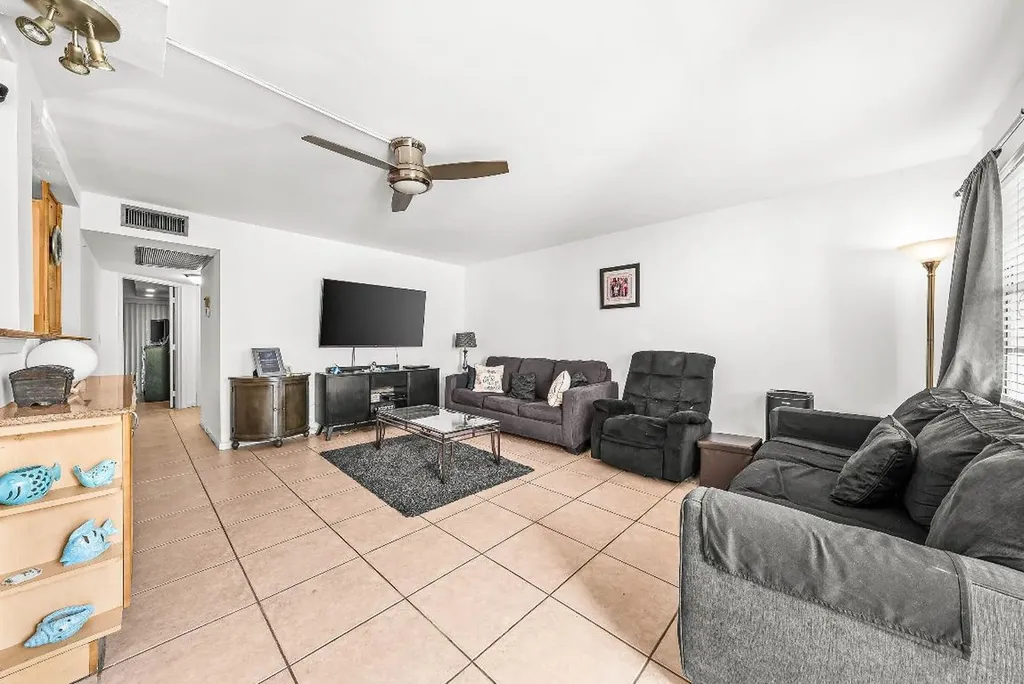 187 Wellington K West Palm Beach FL 33417