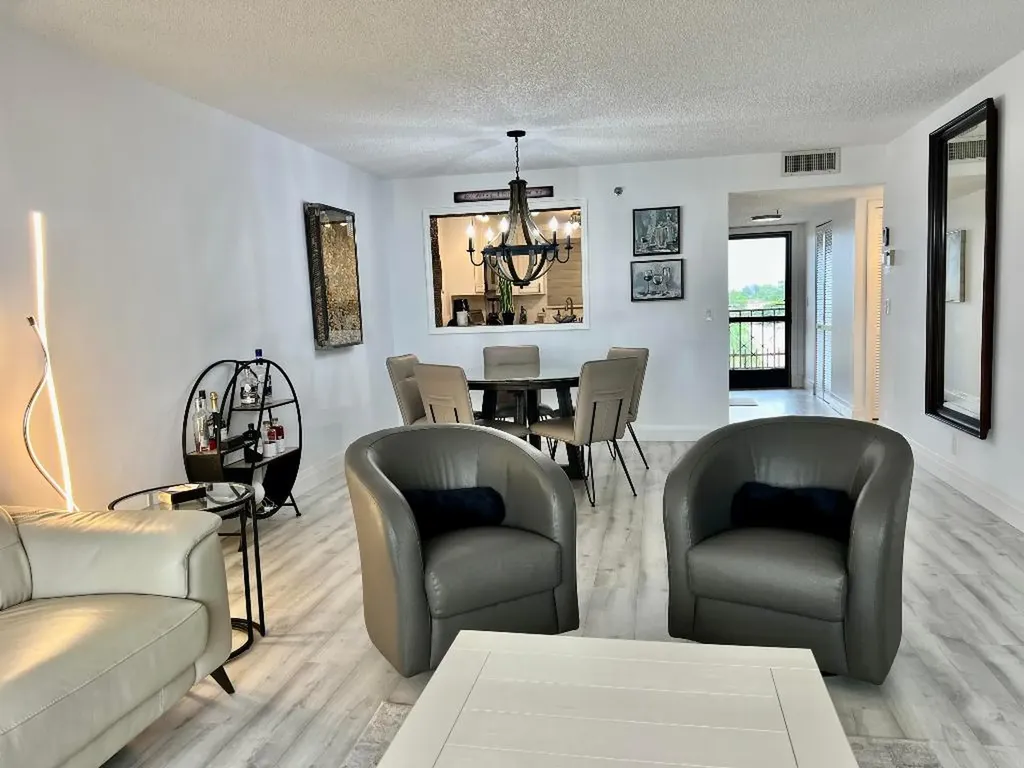7770 Tahiti Lane Lake Worth FL 33467
